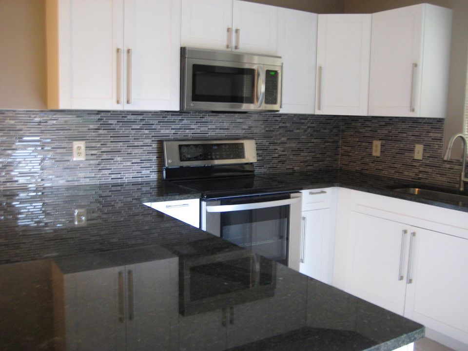 1st image of 15421 W Pond Woods Dr