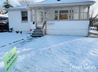 16444 Chesterfield Ave, Eastpointe, MI 48021