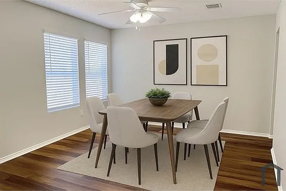 1435 Foxwood Ln — Photo 3