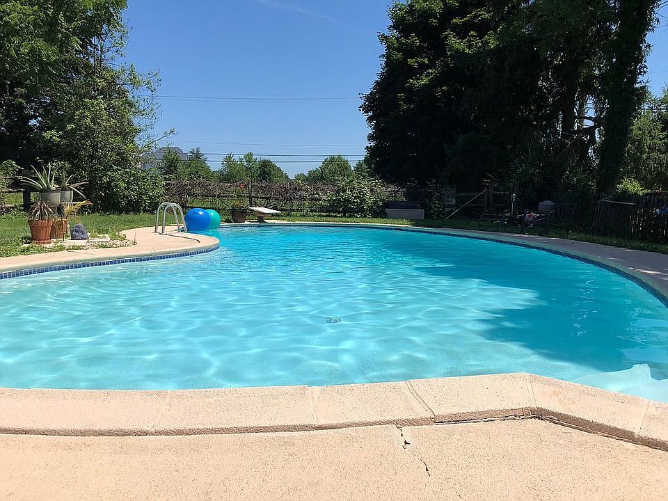 private pool