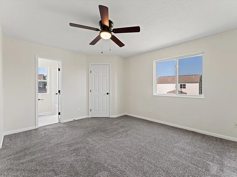 2127 Algiers St — Photo 17