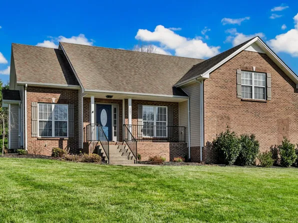 1267 Everwood Dr, Ashland City, TN 37015