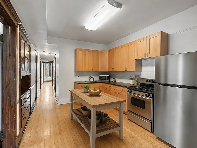 3213 S Lituanica Ave #1F — Photo 8