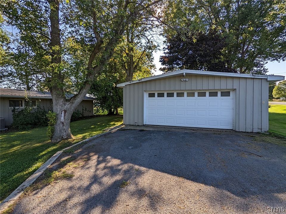 26919 Three Mile Point Rd, Chaumont, NY 13622 Zillow