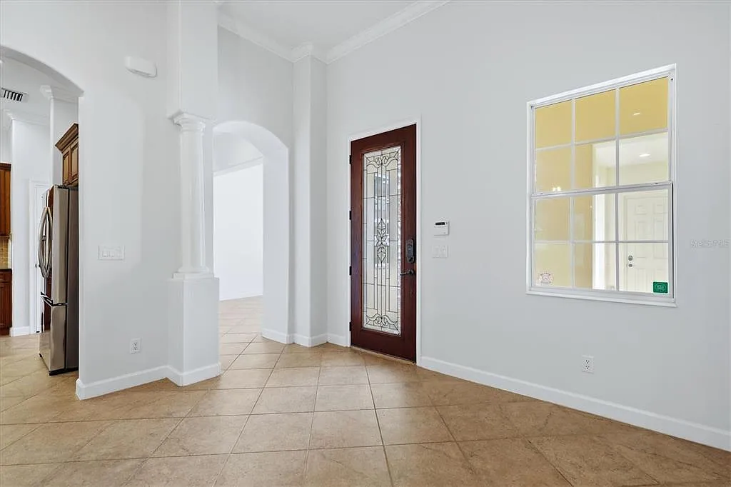 3 bed, 2.5 bath, 2206 sqft, $3,950 — Photo 4