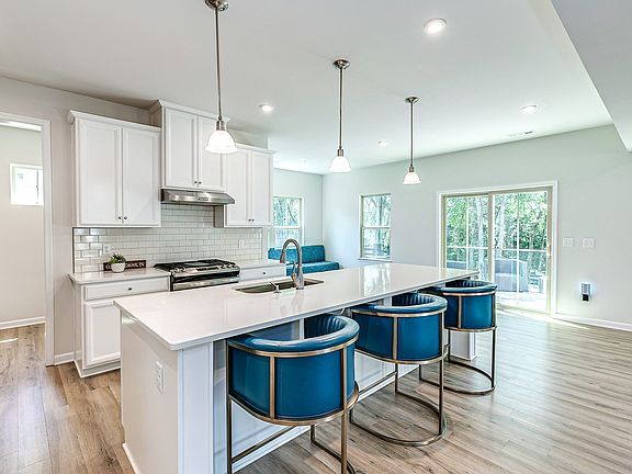5th image of 7093 Sky Meadow Dr