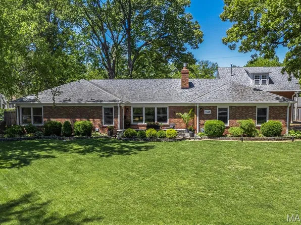 1345 Cheshire Ln, Saint Louis, MO 63119