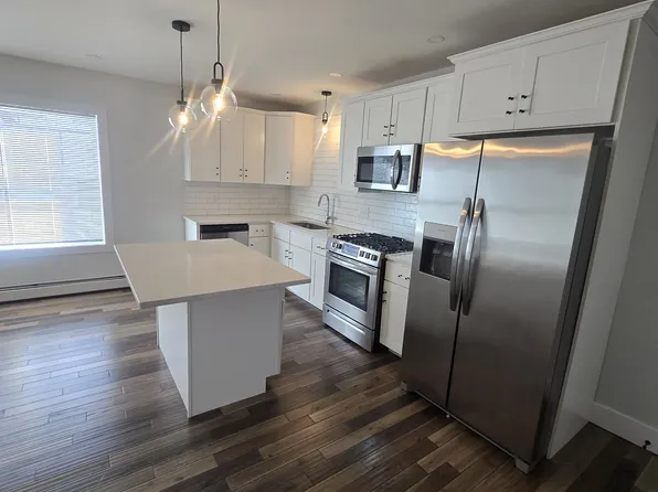 45 Hill St #102, Biddeford, ME 04005