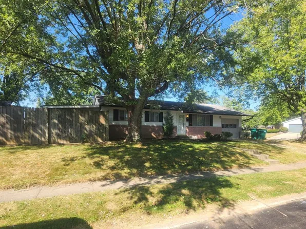 275 Magnolia Dr, Plainfield, IN 46168