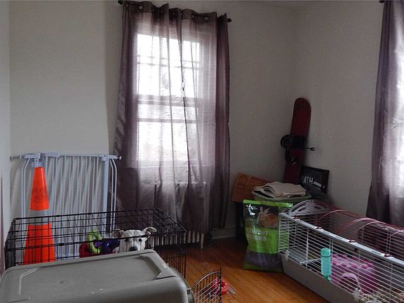5th image of 685 Deer Park Ave