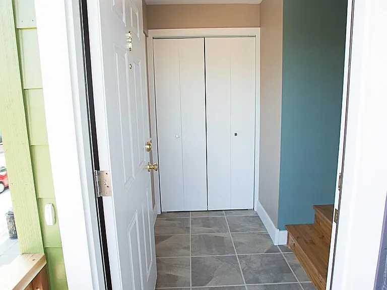 2221 E Thomas St #3 — Photo 9