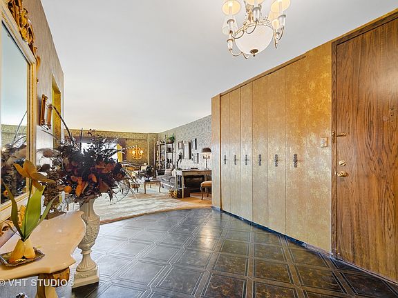 5th image of 7033 N Kedzie Ave APT 1101