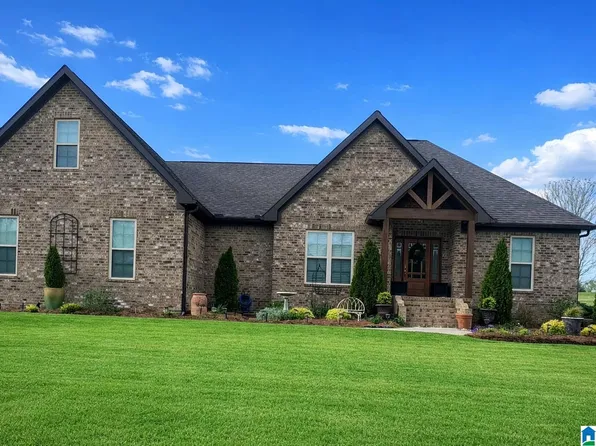102 Peach Tree Dr, Thorsby, AL 35171