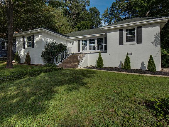 2nd image of 808 Glenwood Dr