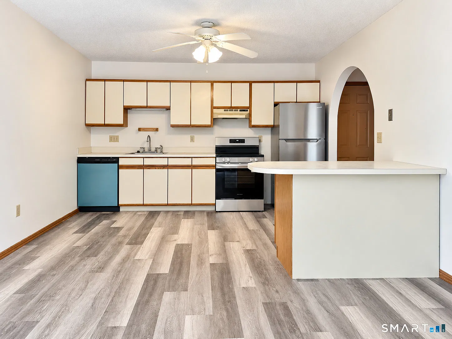 1 bed, 1.0 bath, 625 sqft, $1,400 — Photo 2