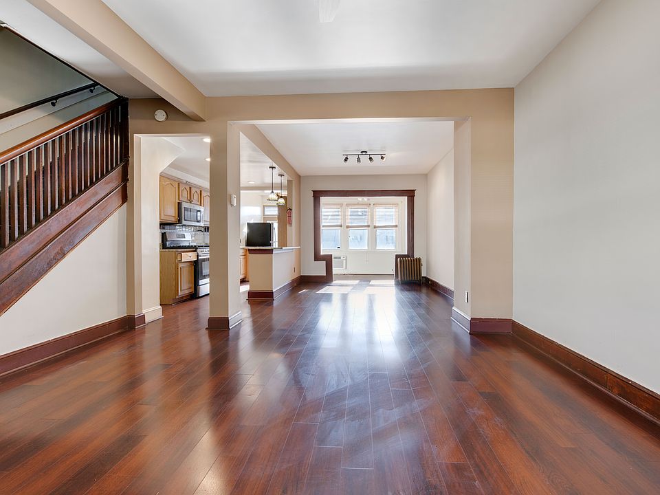 1st image of 1409 Orren St NE
