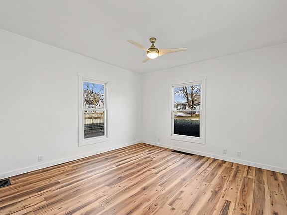 5th image of 325 N Market St