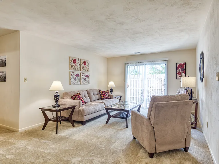 Summer Station Apartments Where Comfort Meets Coastal Living — Photo 148