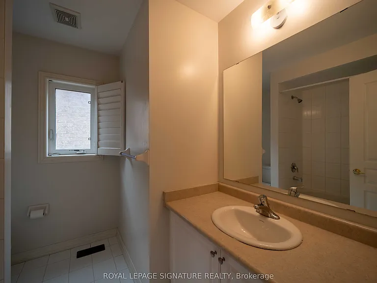5570 Meadowcrest Ave — Photo 26