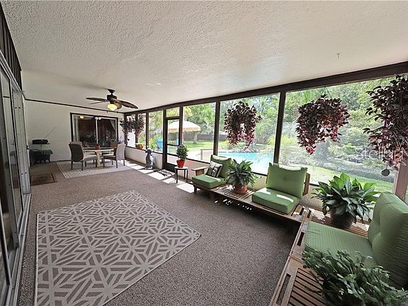 4th image of 244 E Hornbeam Dr