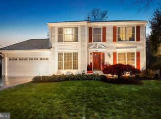 8216 Crackling Fire Dr, Gainesville, VA 20155