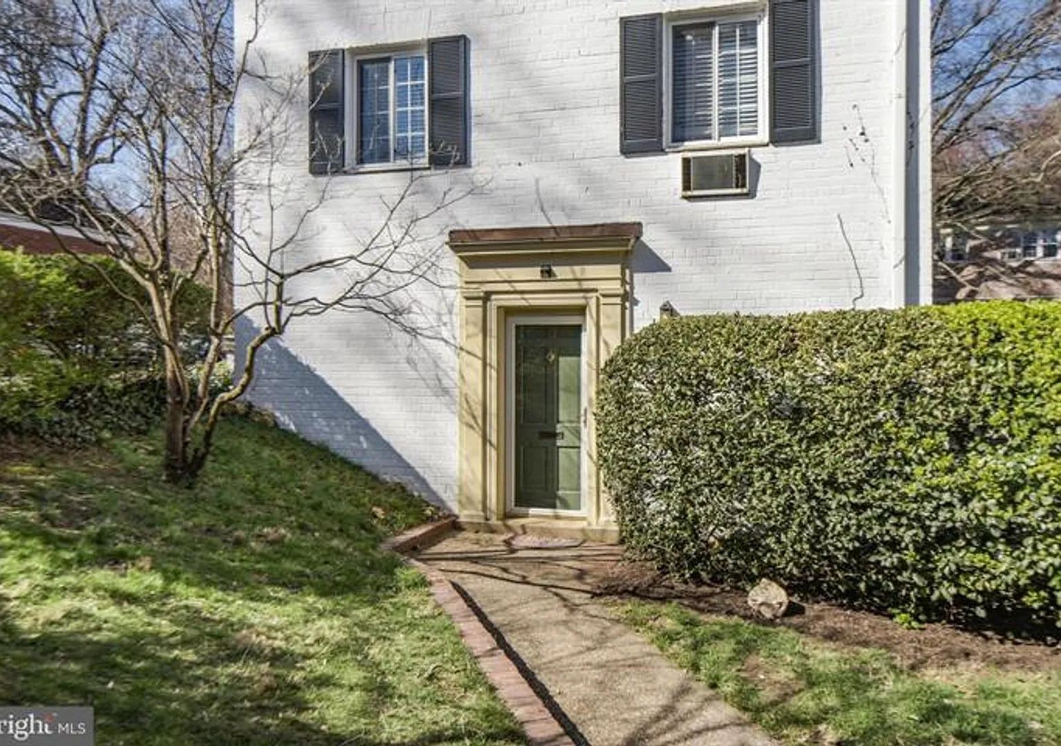 Welcome to The Lincoln, a beautifully designed two bedroom, corner residence in sought after Park... — Photo 3