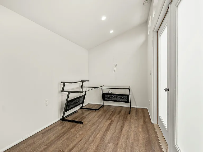 812 Edgemar Ave — Photo 32