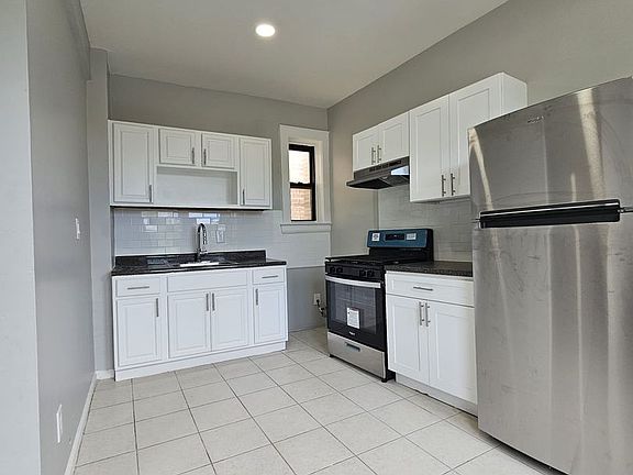 5th image of 288 4th Ave APT 201
