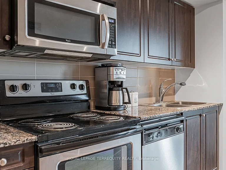 209 Fort York Blvd #658 — Photo 7