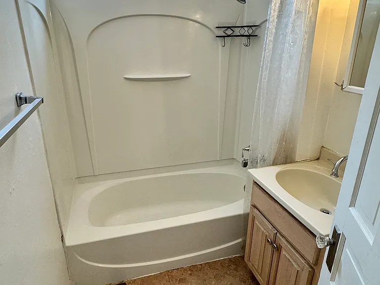 354 Ophelia St — Photo 18