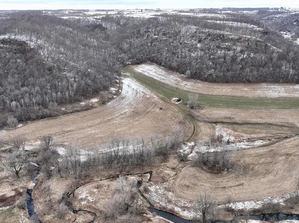 S2479 Siebenaler Rd, Fountain City, WI 54629