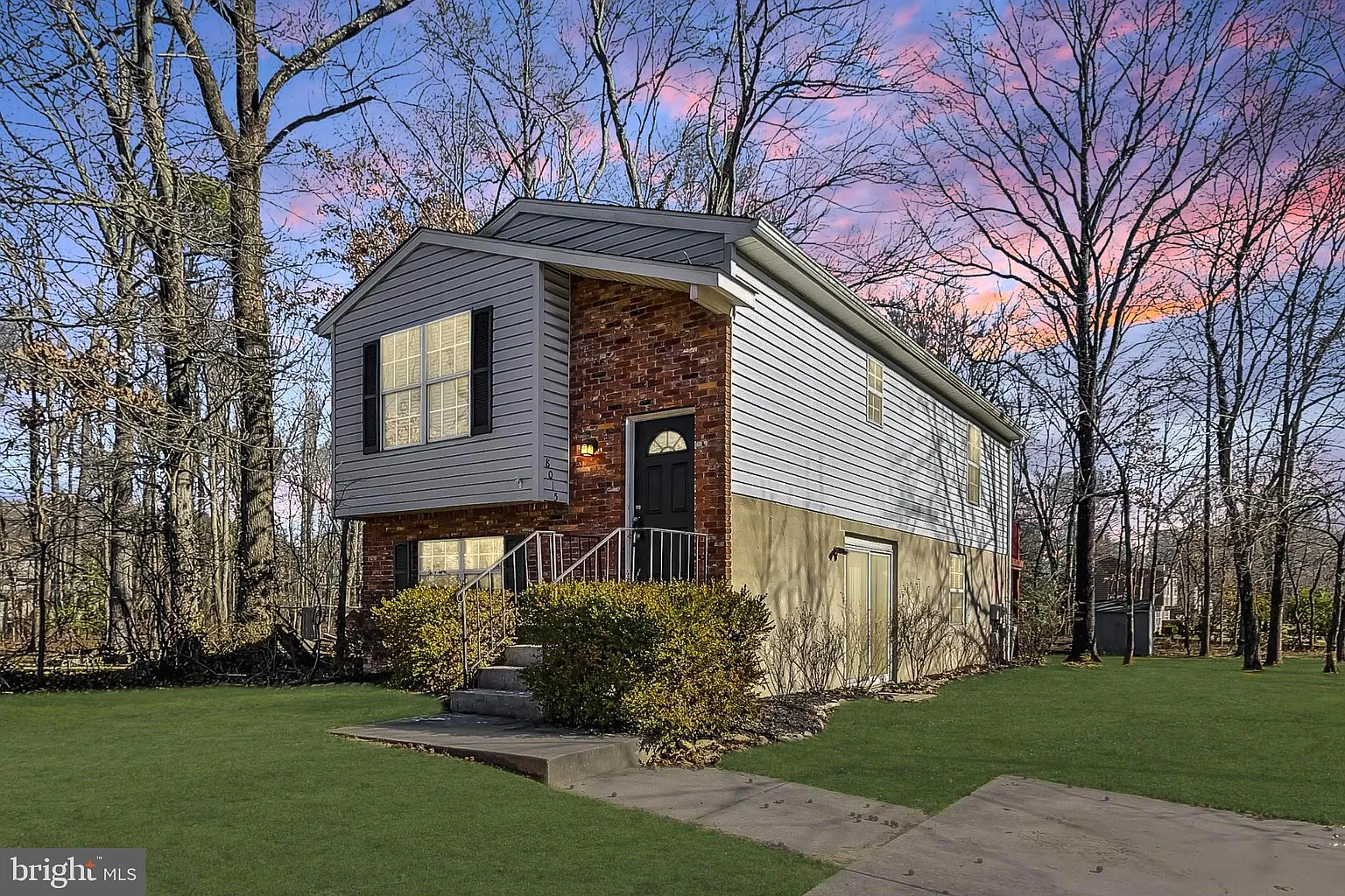 8015 Solley Rd photo 1