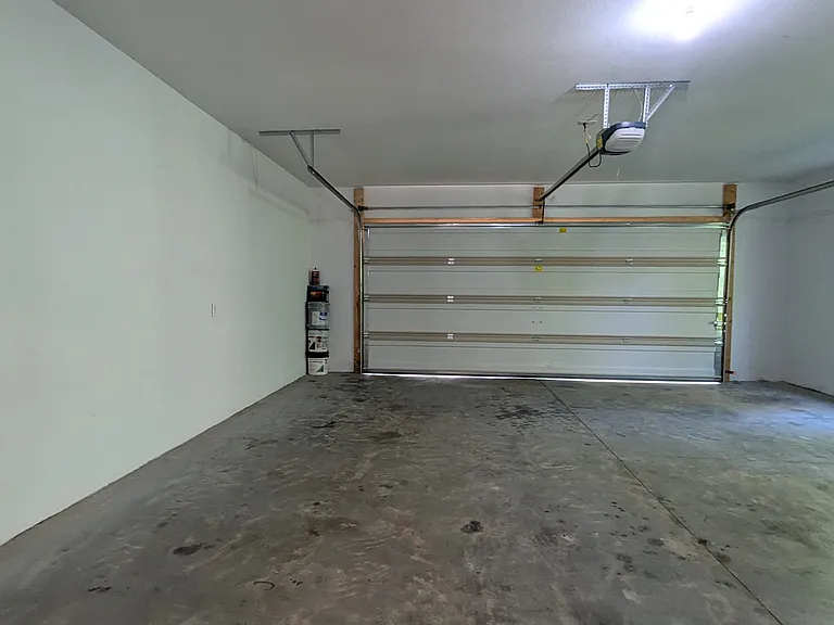 1130 Twin Hill Ln — Photo 31