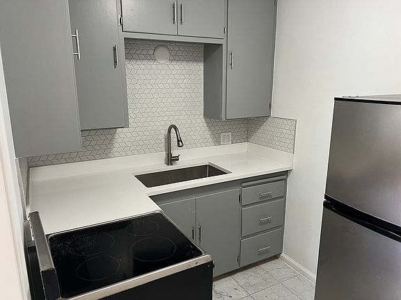 4th image of 1127 E South Temple APT 6