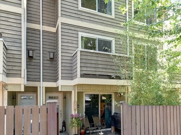 13810 Greenwood Ave N Unit B, Seattle, WA 98133