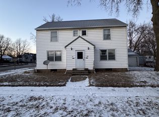 617 W 5th St #619, Cedar Falls, IA 50613