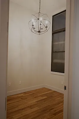 Rented by Manhattan Management LLC | media 94