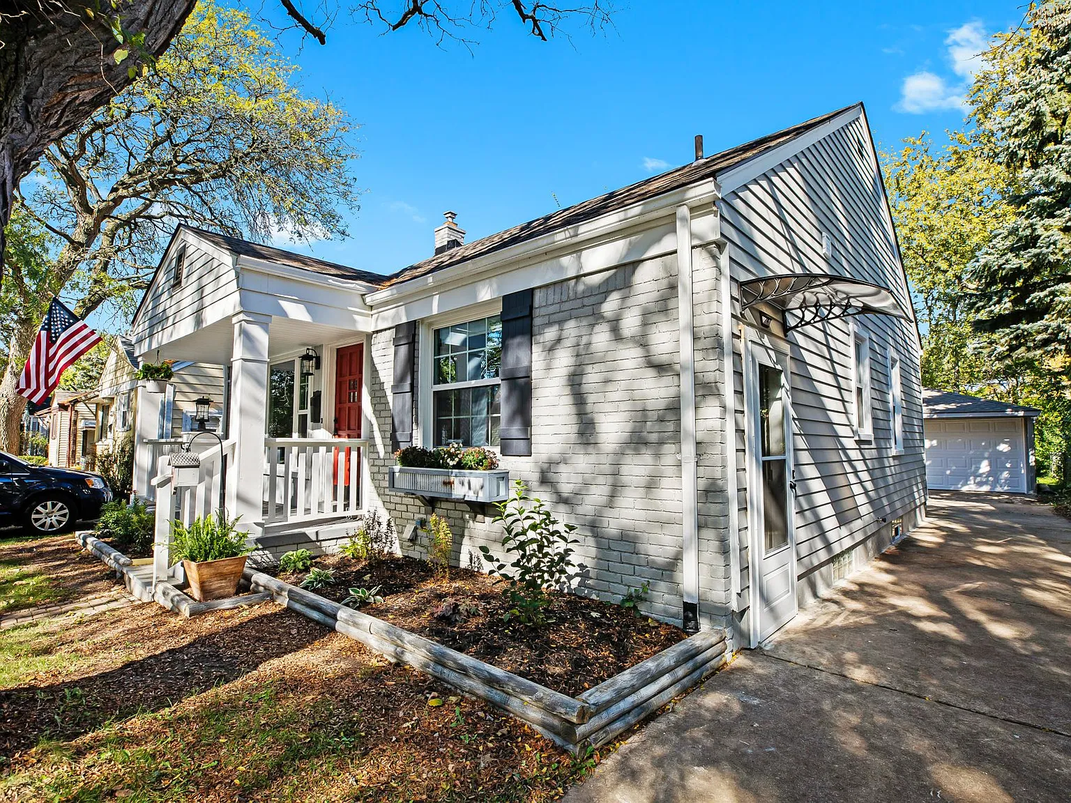 3 bed, 1000 sqft, $3,200 — Photo 4