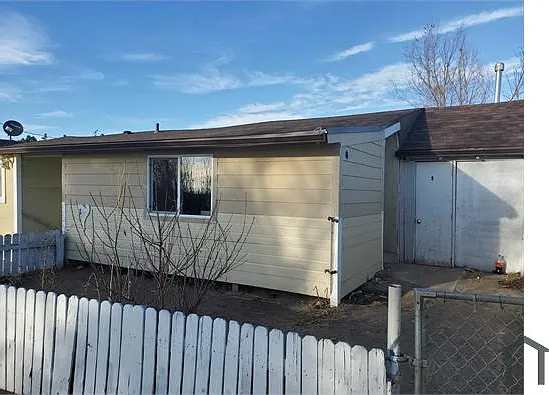 2 bed, 900 sqft, $1,700 — Photo 2