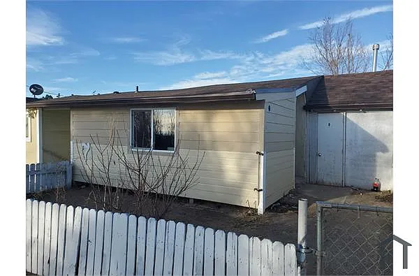 Building Photo - 2070 Chambers Rd #8