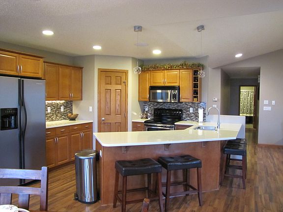 2nd image of 1544 Cambridge Dr