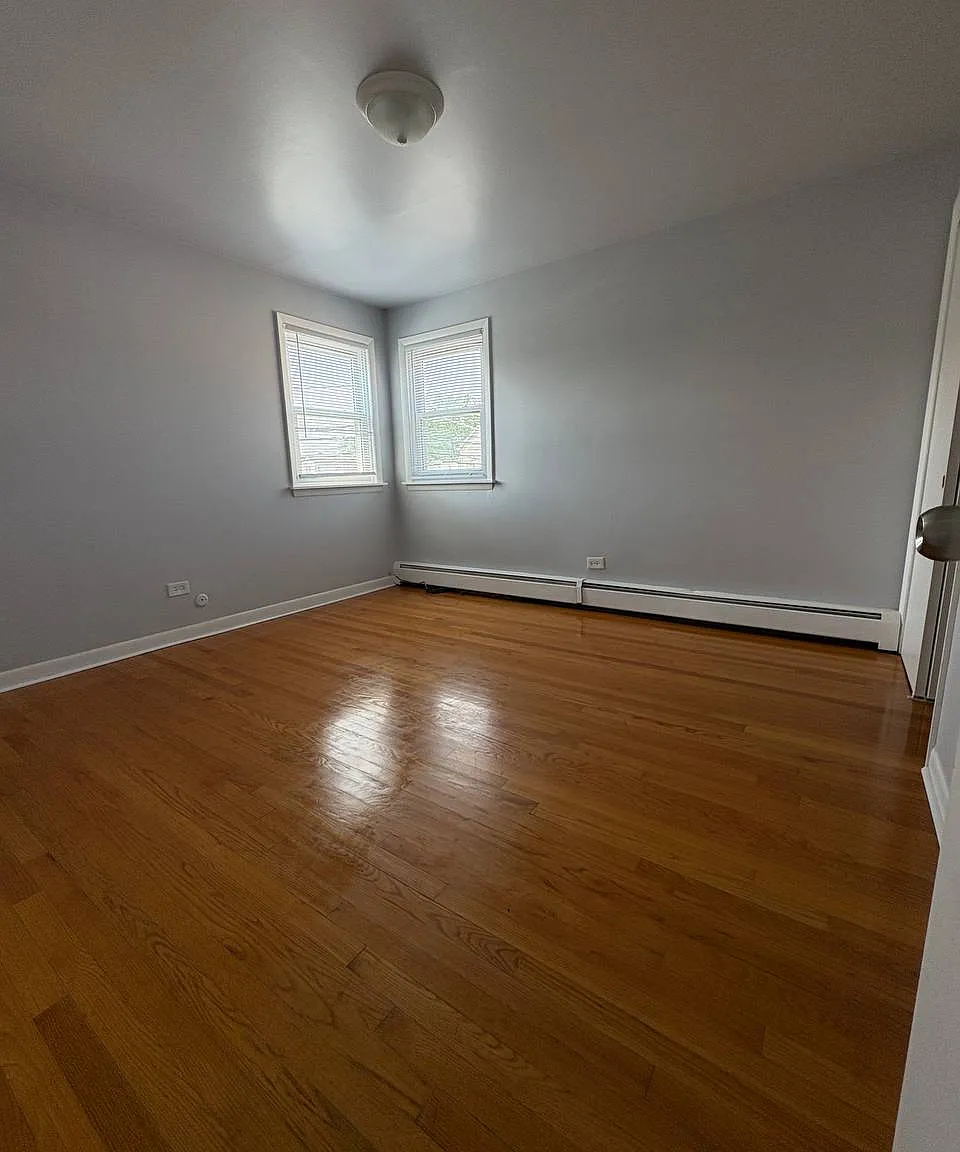 2 bed, 1.5 bath, 1300 sqft, $1,750 — Photo 1