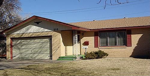 1st image of 916 E Edward St