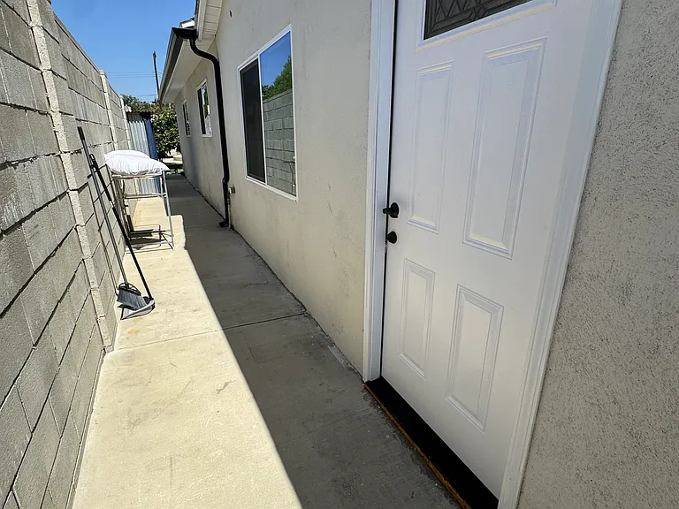 8342 Wilbur Ave — Photo 8