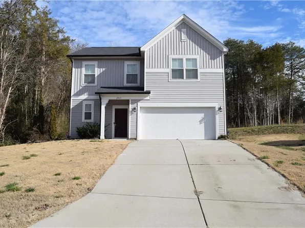 2913 Dallas Ct, Winston Salem, NC 27107