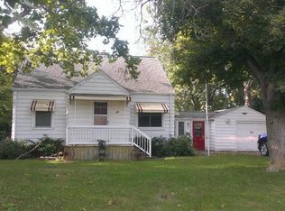 1051 W Coldwater Rd, Flint, MI 48505