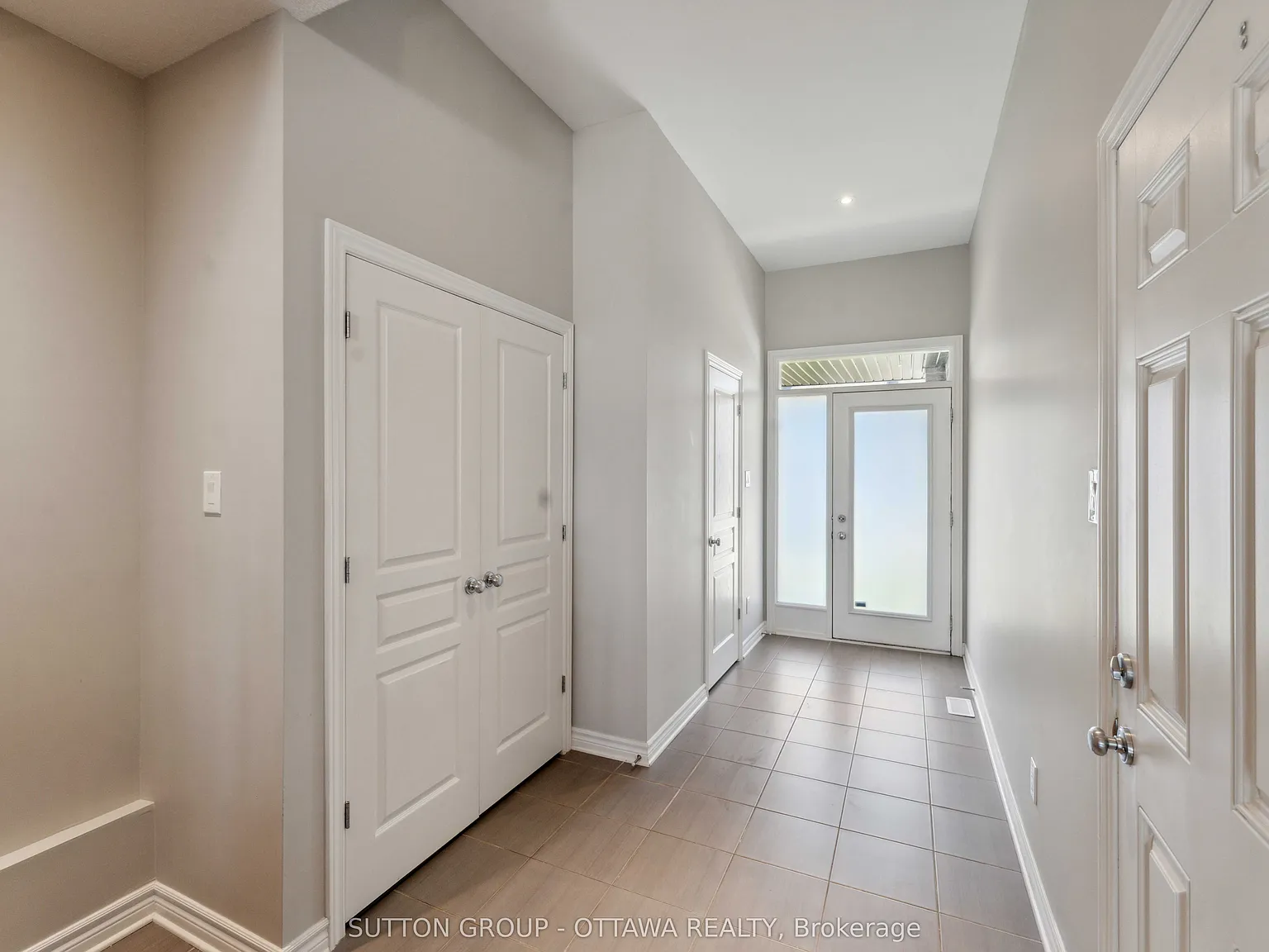 3 bed, $2,900 — Photo 3