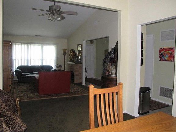 5th image of 61 Crescent Cir #61
