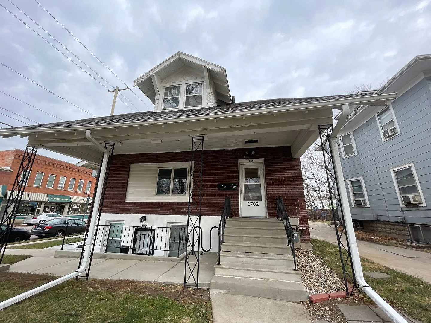 1700 Garfield — Photo 1