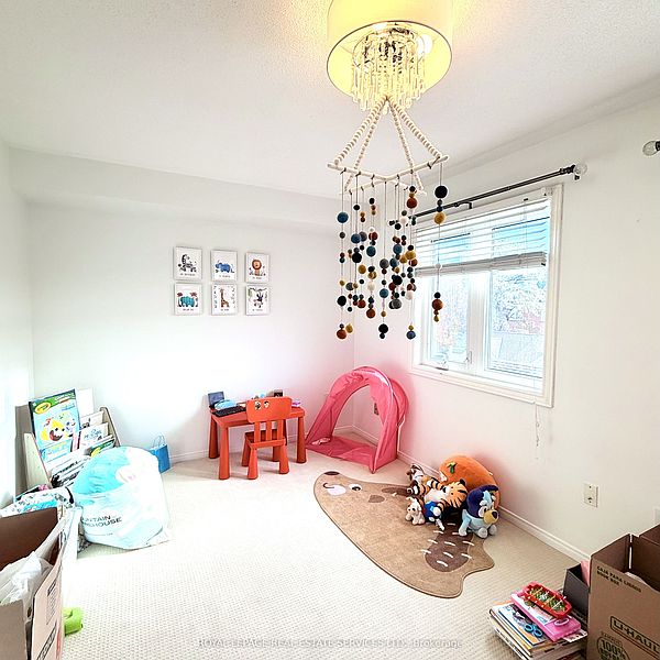 Oakville Townhouse for rent - 4 Bedrooms — photo 10